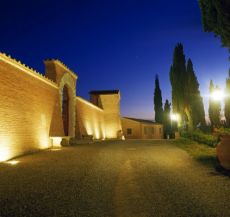 Castello per ricevimenti di matrimonio ad Asciano (Siena)