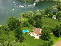 Veduta aerea della location Villa il Geraneo a Monvalle (Varese)