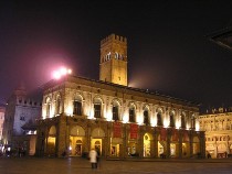Palazzo Re Renzo a Bologna sede di Bologna Sì Sposa