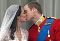 Il bacio di William e Kate dopo le nozze