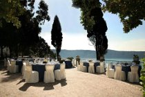 Menu in villa vista lago da inserire nella lista di nozze