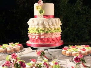 Ruffle Cake colorata - Milleluna Wedding Planner