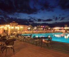 Grand Hotel Vigna Nocelli Ricevimenti - I tavoli a bordo piscina