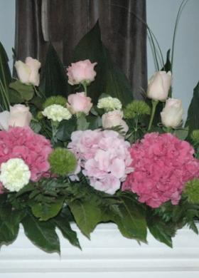 Decorazione floreale in rosa per il matrimonio