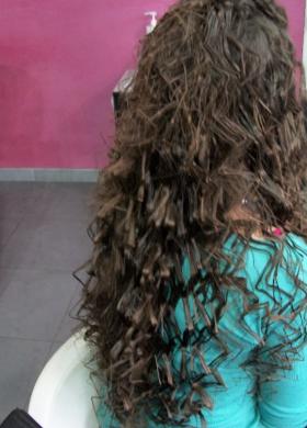 Piega effetto plastico fatta su capelli liscissimi - Rosanna Grasso acconciatura e make-up