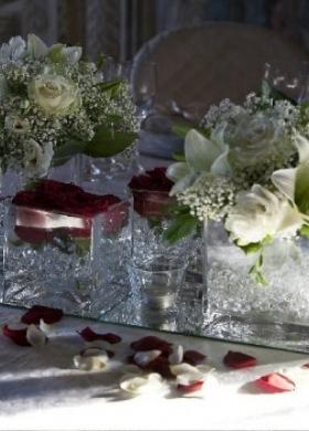 Centrotavola floreale per il ricevimento di matrimonio