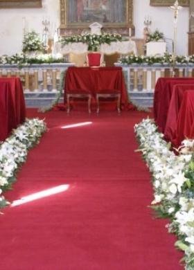 Fiori per le nozze nella chiesa di Cerro al Volturno