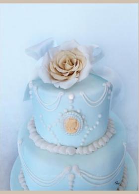 Wedding cake celeste