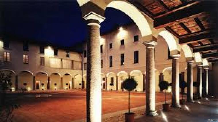 Grand Hotel Villa Torretta - Il porticato illuminato di sera