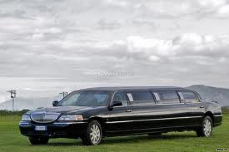 Palermo Tranfer Limousine - Limousine nera