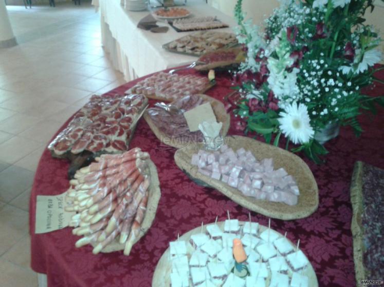 L'antipasto del banchetto di nozze con i prodotti tipici della nostra tradizione