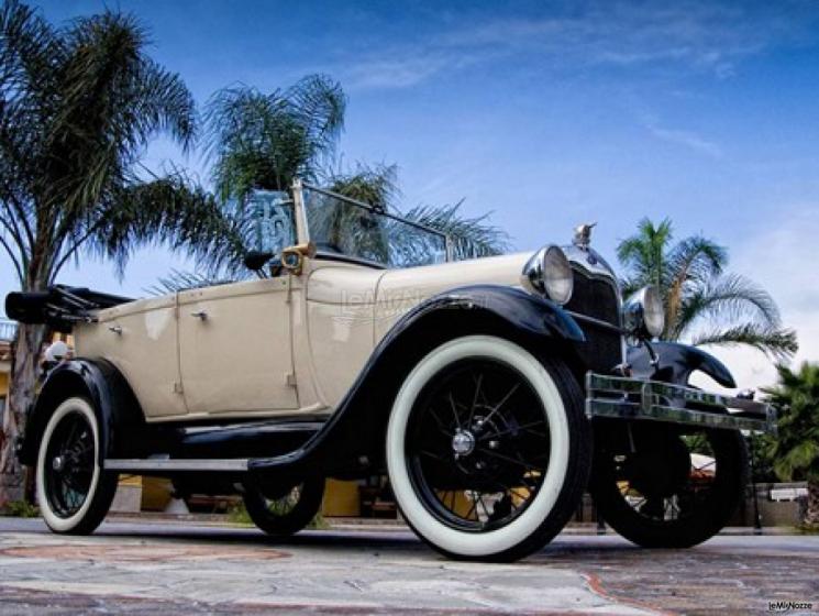 Noleggio Ford A Cabrio 1928 come auto da cerimonia