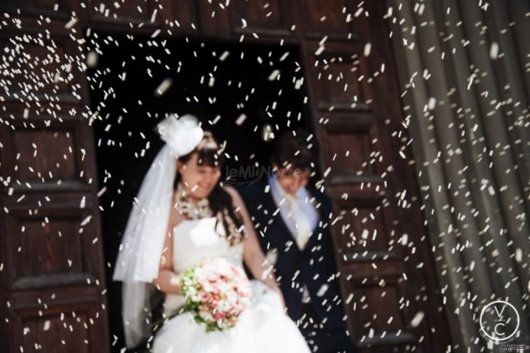 Valentina Cavallini - Foto sposa all'uscita dalla Chiesa