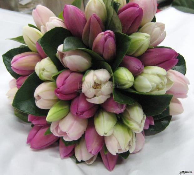 Bouquet di tulipani per la sposa