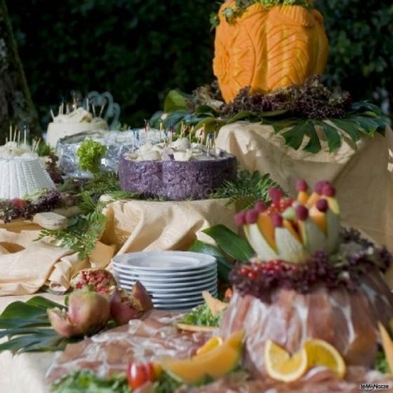 Buffet di antipasti per il ricevimento di matrimonio