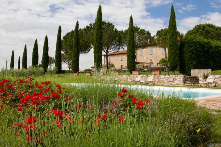 Casale immerso nel verde