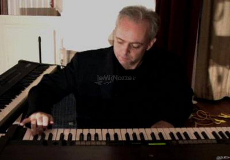 Luca Ariente pianista e organista - Musica per il matrimonio a Torino