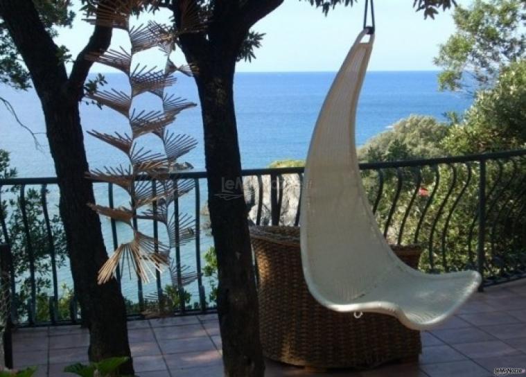 Terrazza sul mare per il ricevimento di matrimonio