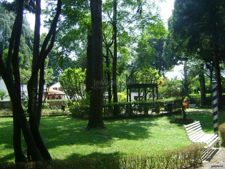 Il parco verdeggiante di Villa Ducale