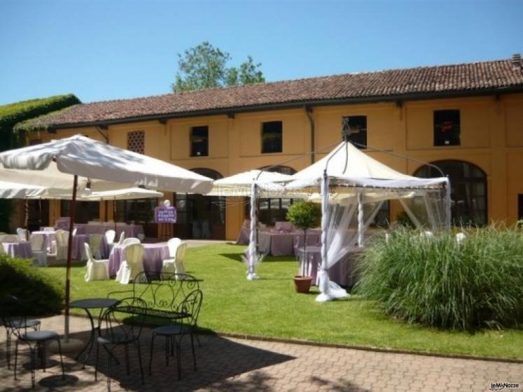 Allestimento del matrimonio in giardino