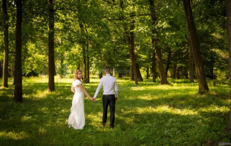 Stefano Scelzi Fotografo - Mano nella mano nel bosco