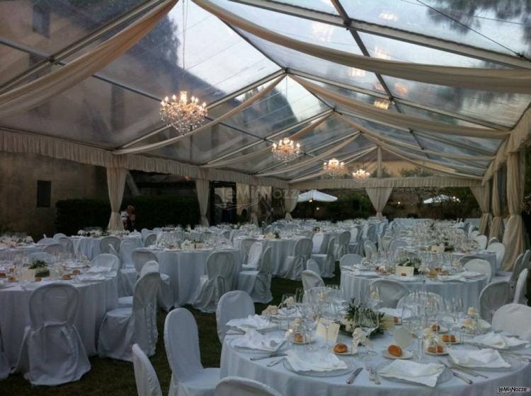 Gazebo trasparente per il matrimonio