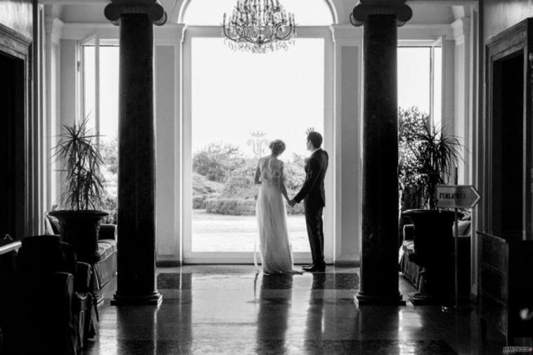 Foto degli sposi presso la location di matrimonio