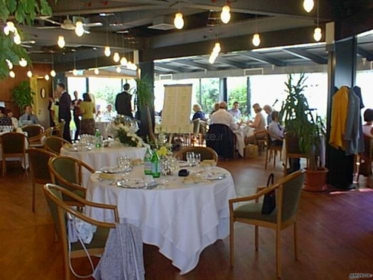 Sala interna per il buffet di matrimonio