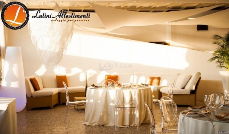 Allestimento sala per il matrimonio