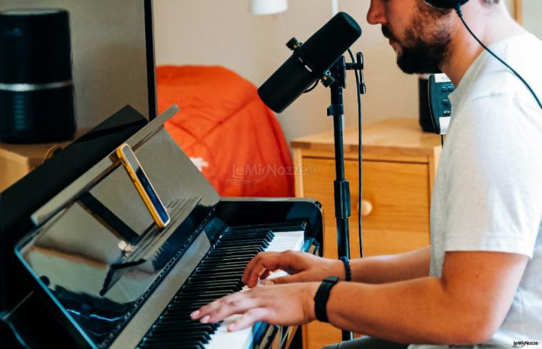 Organista Ross - La musica romantica per il matrimonio a Lecco