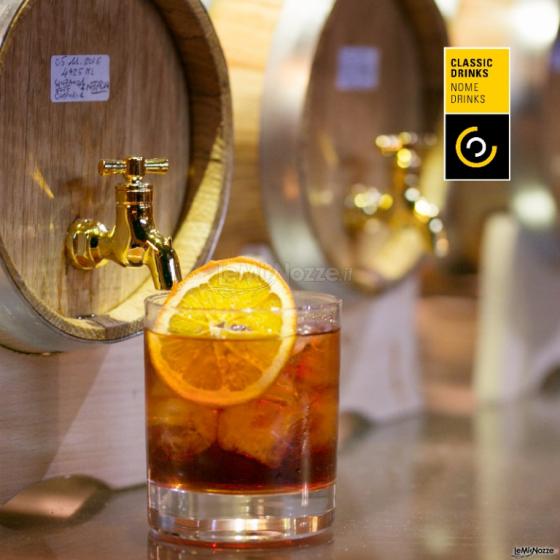 Laltrolato Bar catering & events - Negroni oak aged 'personal touch'. Una reinterpretazione dell'intramontabile classico invecchiato per 6 mesi in piccole botti di rovere