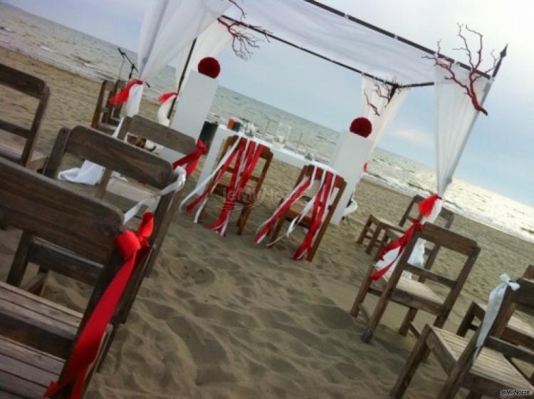 Cerimonia di matrimonio sulla spiaggia