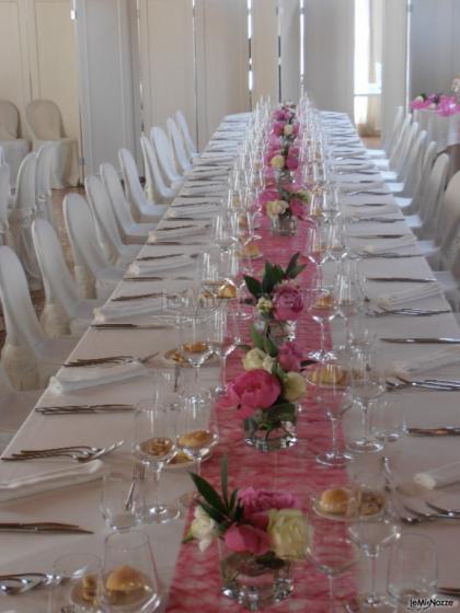 Matrimonio Peonie Fuxia Ristorante Borgo Rocca Sveva