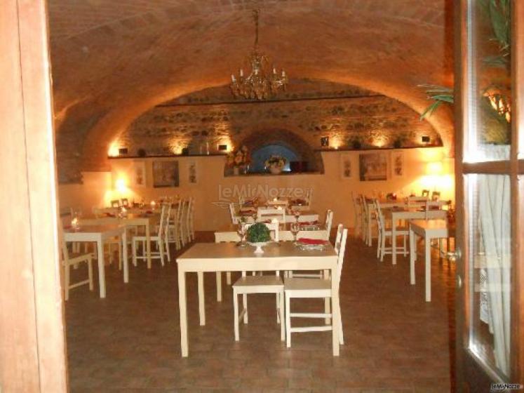 I toni caldi ed ospitali del salone interno dell'agriturismo