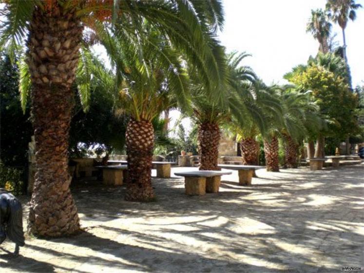 Giardino esterno della Villa delle Meraviglie a Piazza Armerina (Enna)