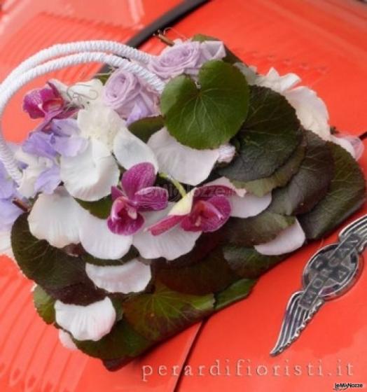 Bouquet a borsetta per la sposa