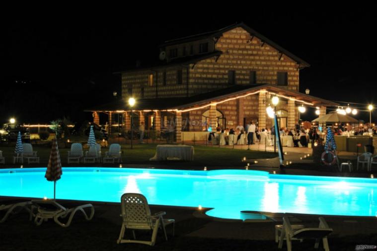 Ricevimento di matrimonio a bordo piscina - Monferrato Resort
