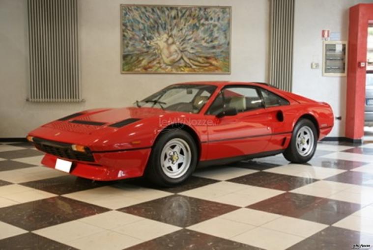 Adamo Motors - Ferrari 208 turbo per matrimoni