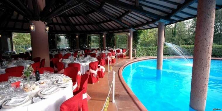 Ristorante a bordo piscina - Marry & Co.