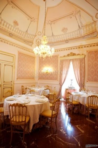 Antica Badia Relais Hotel - Allestimento dei tavoli per il ricevimento nuziale