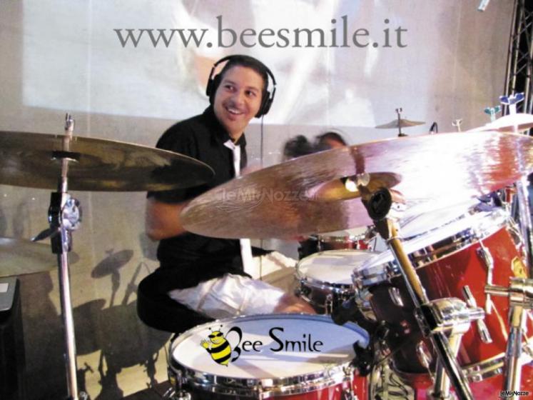 Bee Smile - Esibizione sul palco