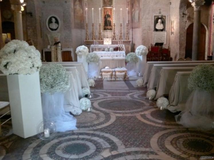 Addobbi floreali per il matrimonio in chiesa