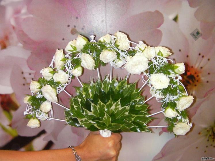 Ventaglio di fiori per il matrimonio