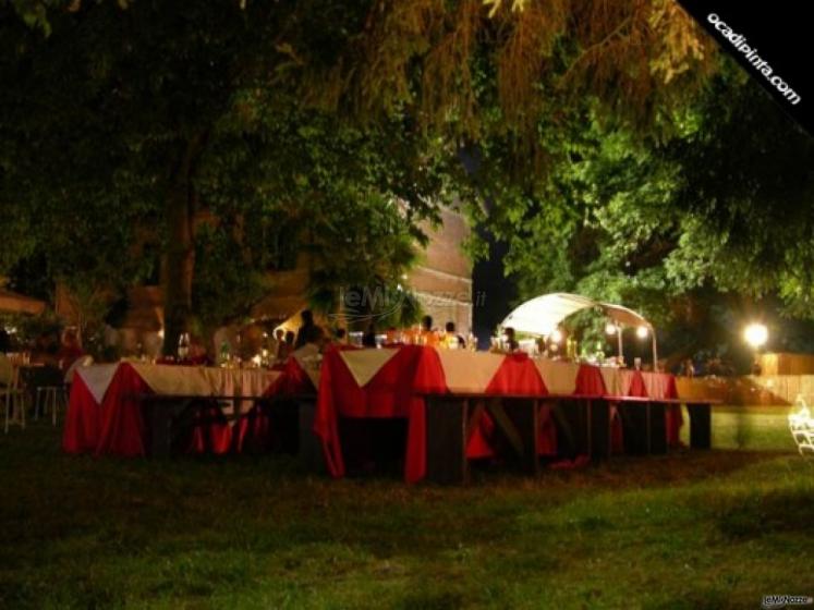 Allestimento del matrimonio in giardino