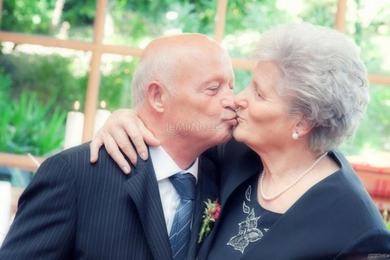 Il bacio dei nonni - Giacomo Attili Fotografo