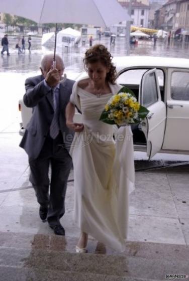 Fotografia dell'arrivo della sposa in chiesa