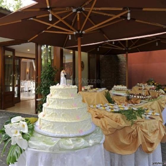 Torta nuziale e buffet di dolci