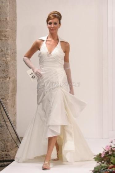 Vestito per la sposa con strascico