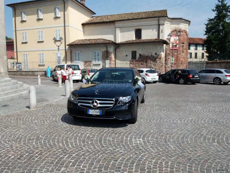 Planet Car - Il noleggio di auto di lusso per il matrimonio a Bergamo