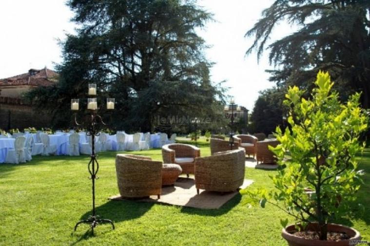 Tavoli in giardino per il matrimonio